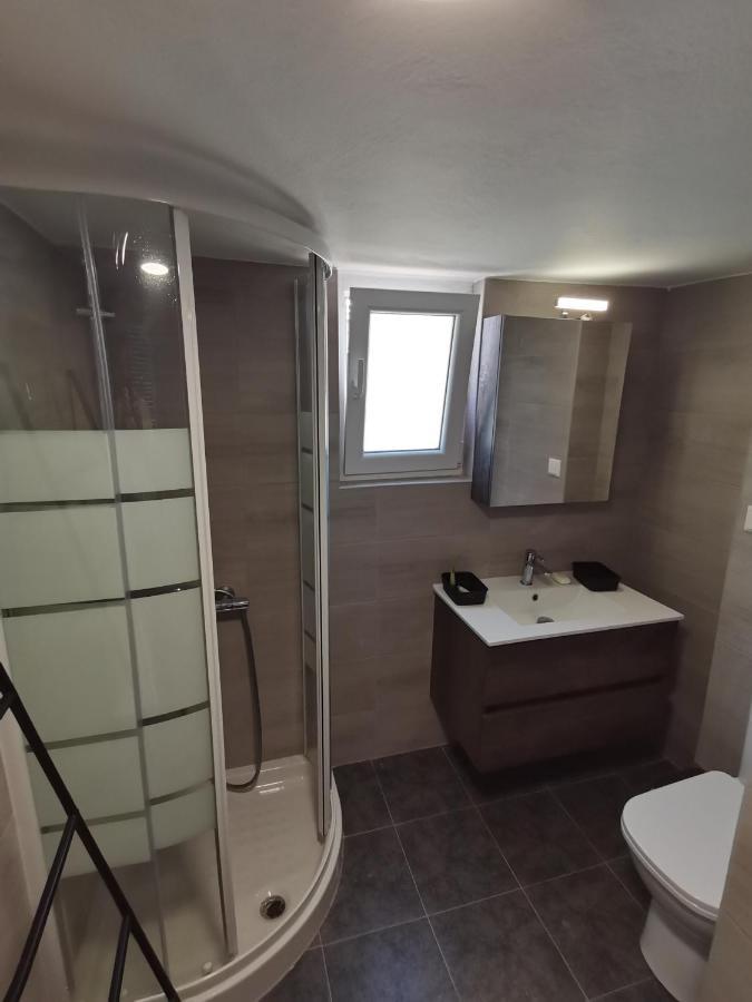Penthouse Spacious W Super Wifi & Terrace, 2 Min From Metro Athènes Extérieur photo