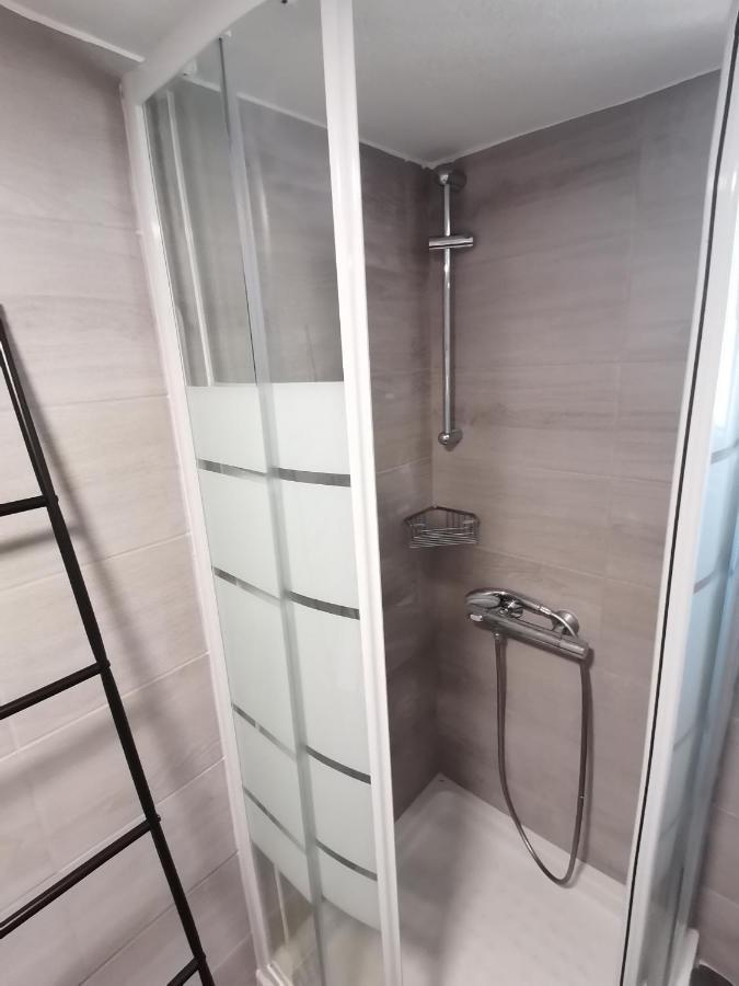 Penthouse Spacious W Super Wifi & Terrace, 2 Min From Metro Athènes Extérieur photo