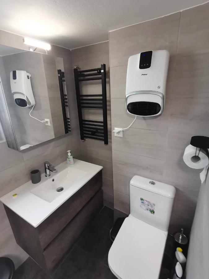 Penthouse Spacious W Super Wifi & Terrace, 2 Min From Metro Athènes Extérieur photo